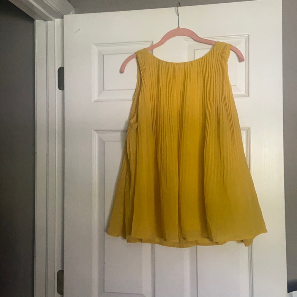 Worn 1x mustard tank